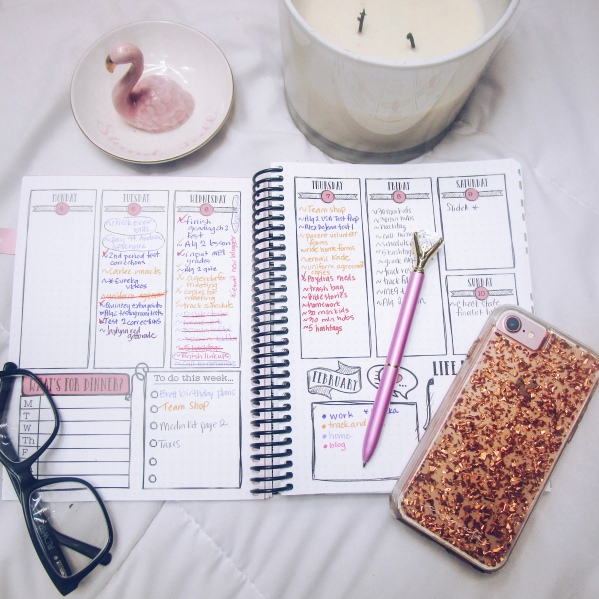 A good planner can really show you what you feel is important. Minimalist living makes sure that your planner matches your REAL priorities ~ #minimalistlife #minimalistlifestyle #priorities